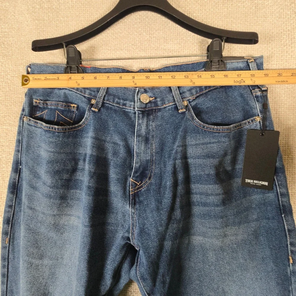 True Religion Mens Geno Relaxed Slim Jeans Medium Tide Wash 38x32 700385 NWT
